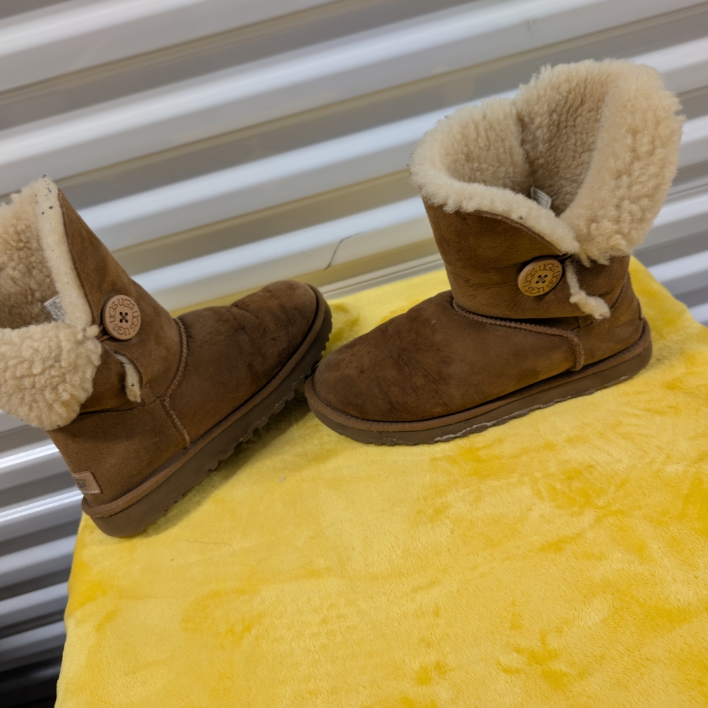 Cozy Kids Brown Shearling-Lined Boots